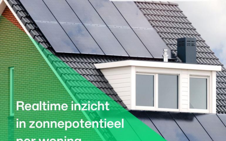 beeld van een dak met zonnepanelen